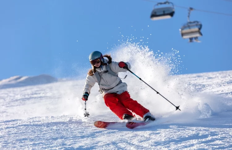 Skiing vs. Snowboarding